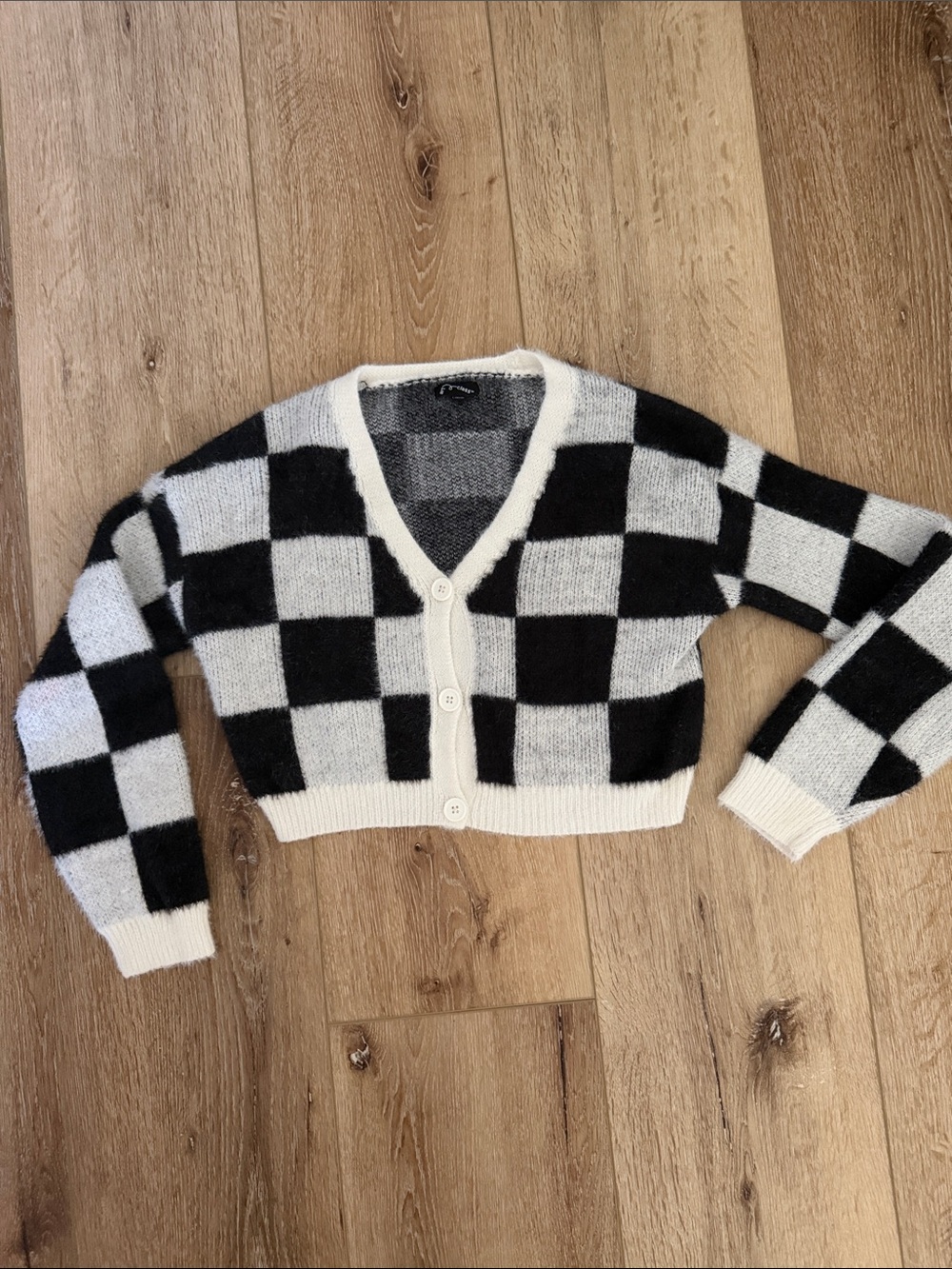 art class | Black & White Checkerboard Cropped Cardigan | size 10/12 L
